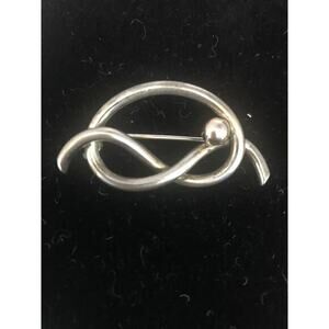 1940 Modernist Sterling Silver Kreisler Knot Brooch